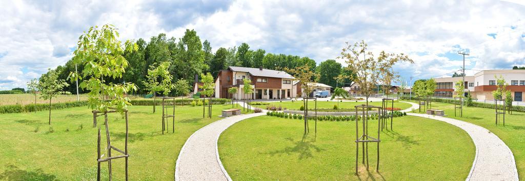 Hotel & Distillery Monogram Gradac  Ngoại thất bức ảnh
