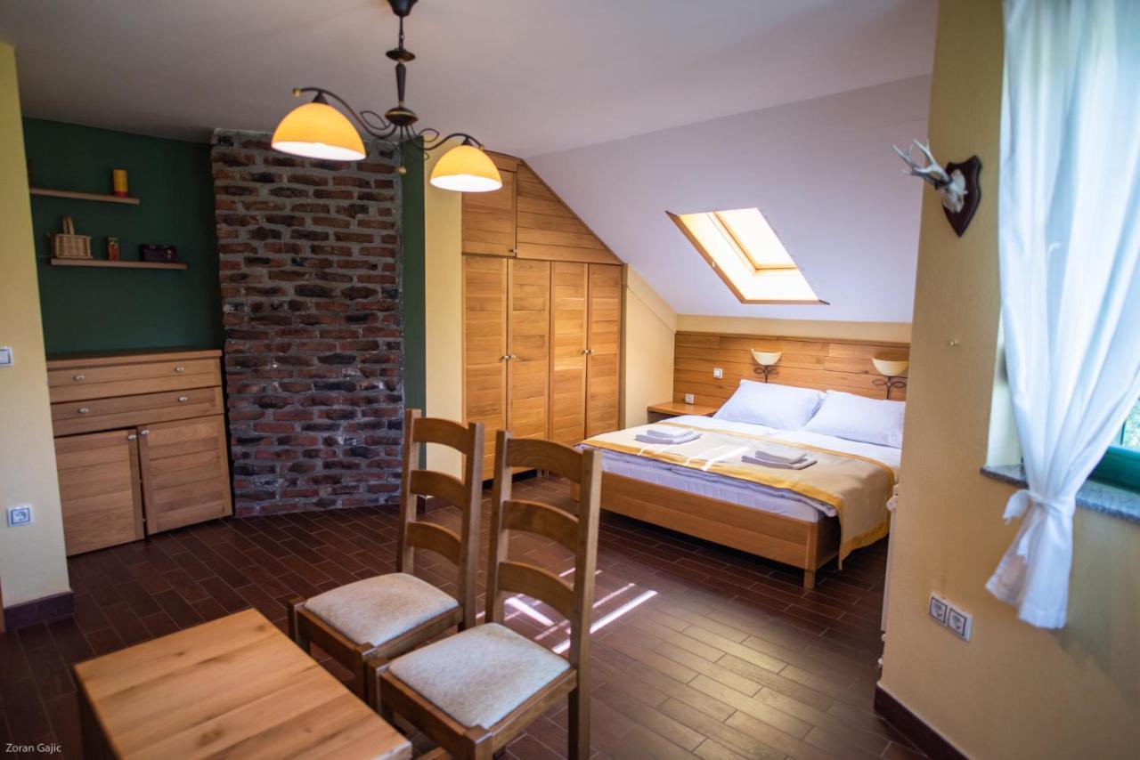Hotel & Distillery Monogram Gradac  Ngoại thất bức ảnh