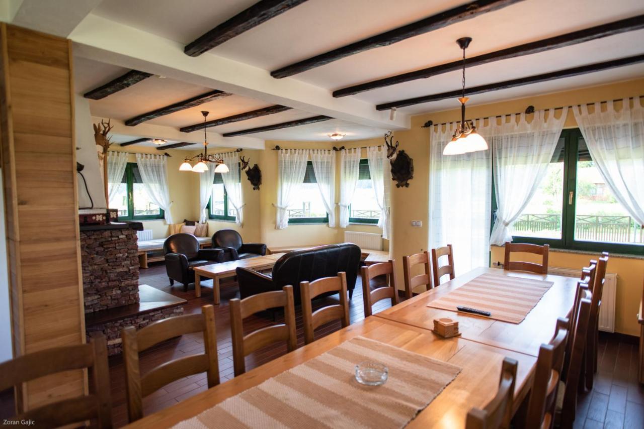 Hotel & Distillery Monogram Gradac  Ngoại thất bức ảnh