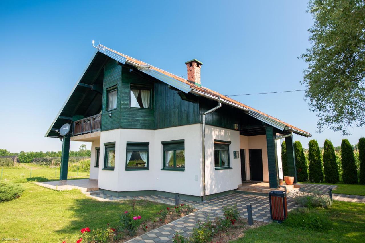 Hotel & Distillery Monogram Gradac  Ngoại thất bức ảnh