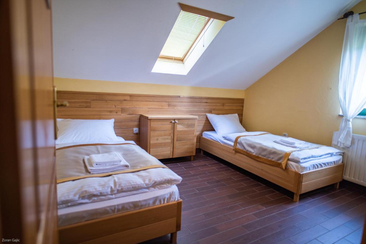 Hotel & Distillery Monogram Gradac  Ngoại thất bức ảnh