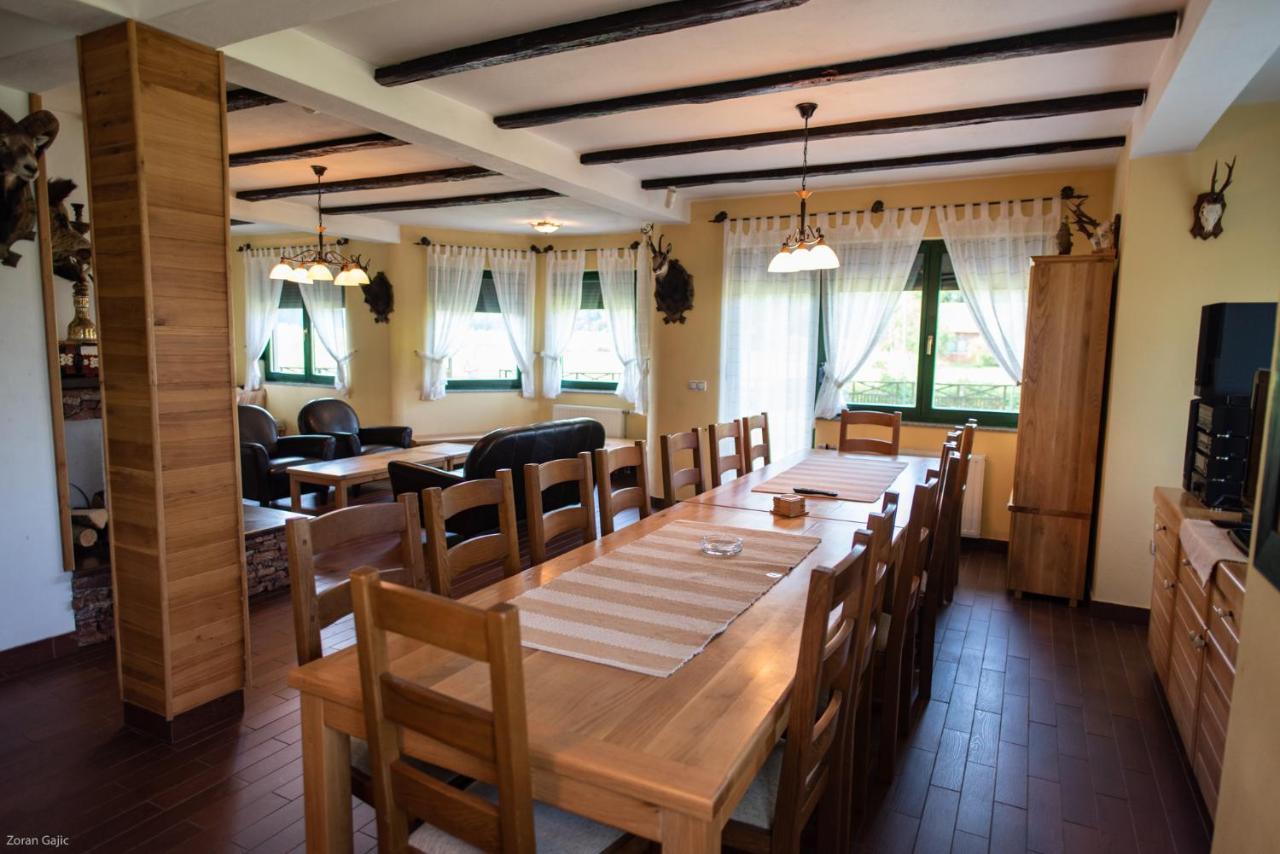 Hotel & Distillery Monogram Gradac  Ngoại thất bức ảnh